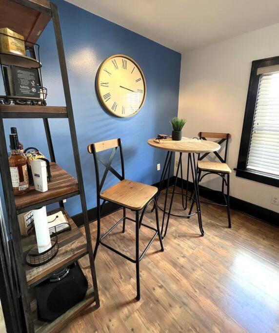 Beautiful One Of Kind Place In Downtown Sandusky! Apartment