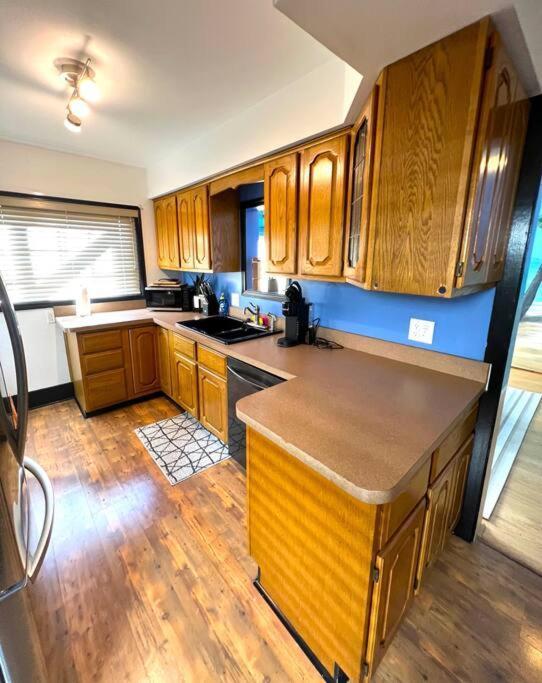 Beautiful One Of Kind Place In Downtown Sandusky! *