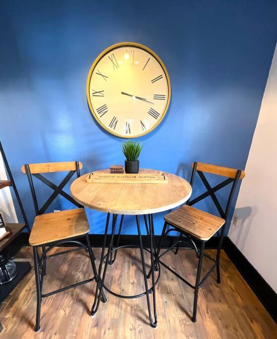 Apartment Beautiful One Of Kind Place In Downtown Sandusky! Sandusky