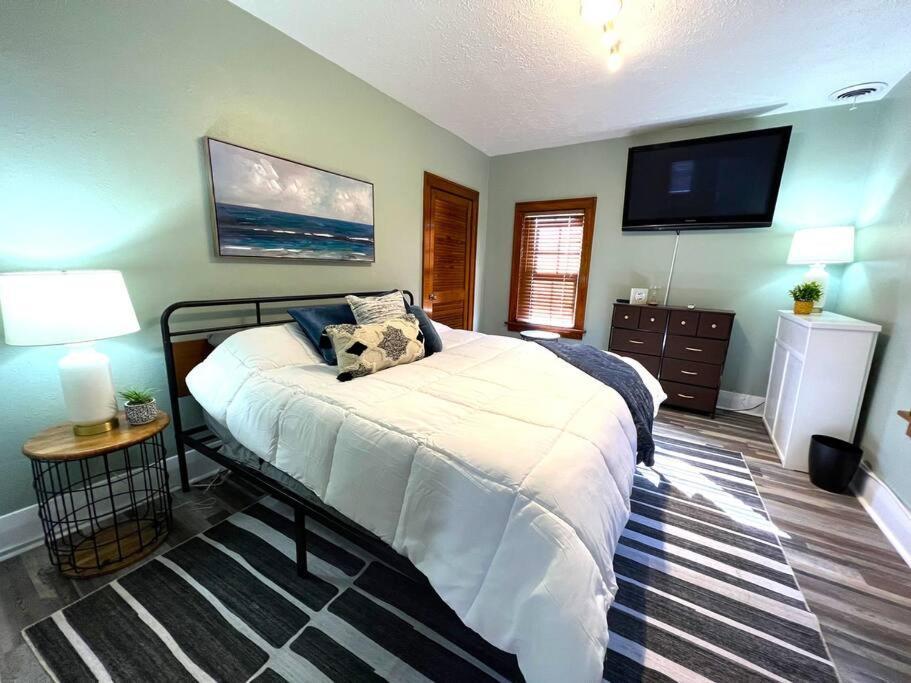 Beautiful One Of Kind Place In Downtown Sandusky!